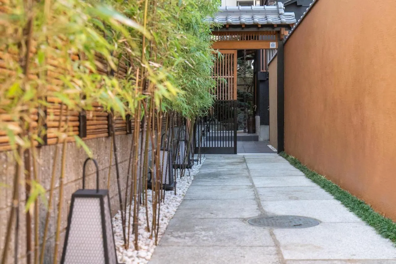 Akiko Fukuya Town Villa Osaka