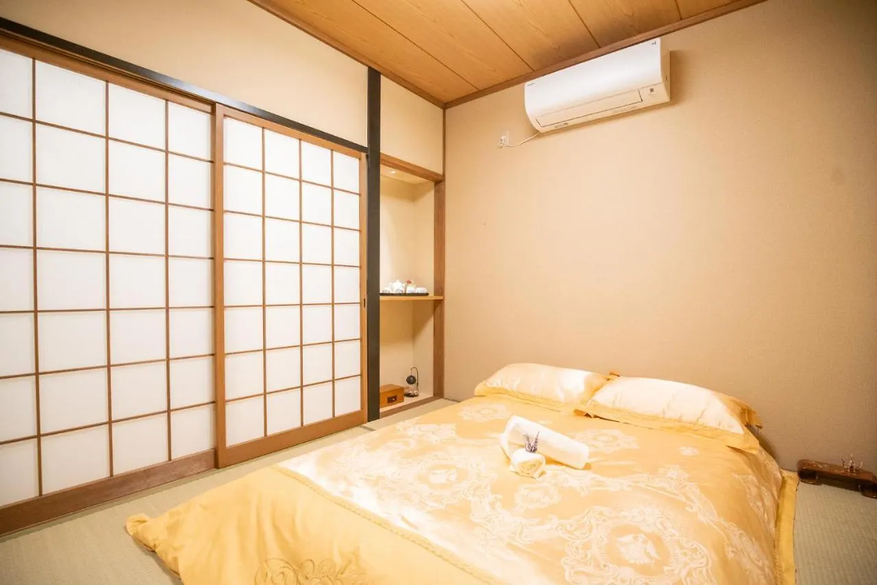 Akiko Fukuya Town Villa Osaka