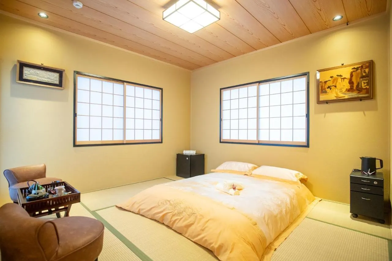 Akiko Fukuya Town Villa Osaka