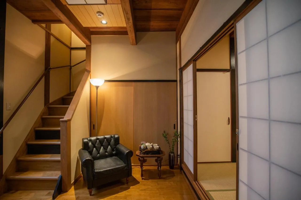 Akiko Fukuya Town Villa Osaka