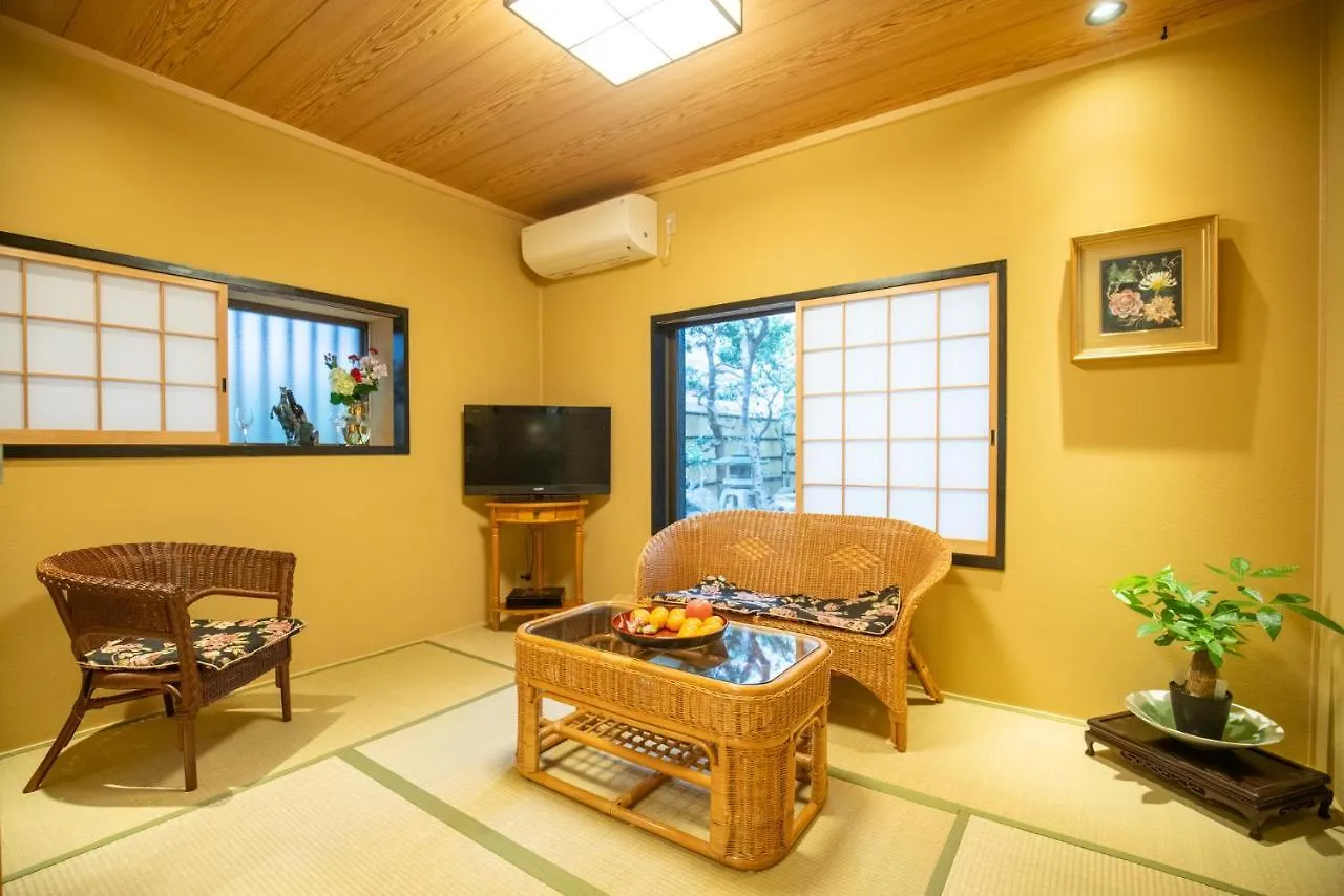 Akiko Fukuya Town Villa Osaka