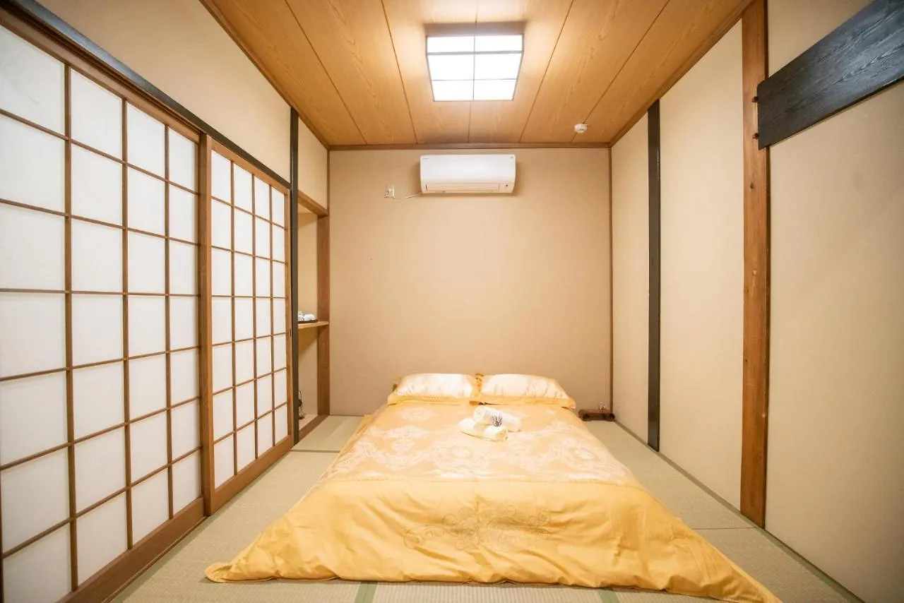 Akiko Fukuya Town Villa Osaka