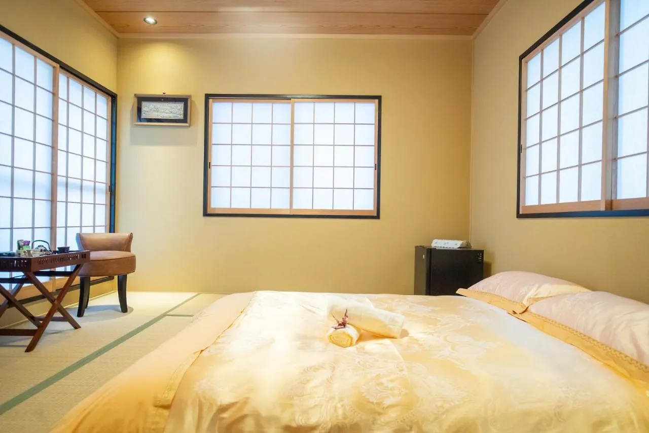 Akiko Fukuya Town Villa Osaka