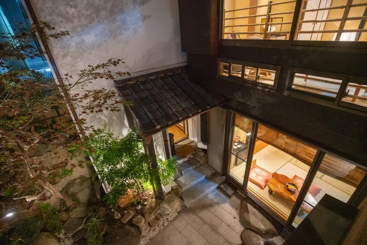 Akiko Fukuya Town Villa Osaka